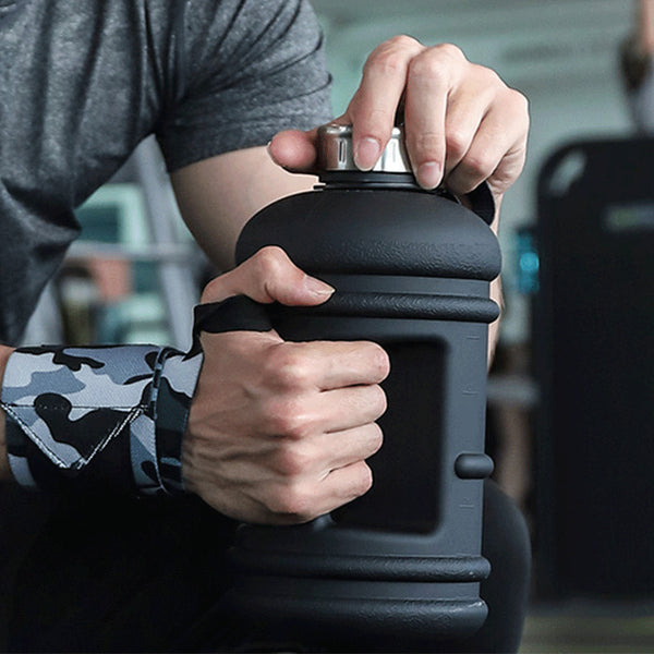 Large-capacity Portable Cycling Plastic Sports Bottle - ZEYTONCART