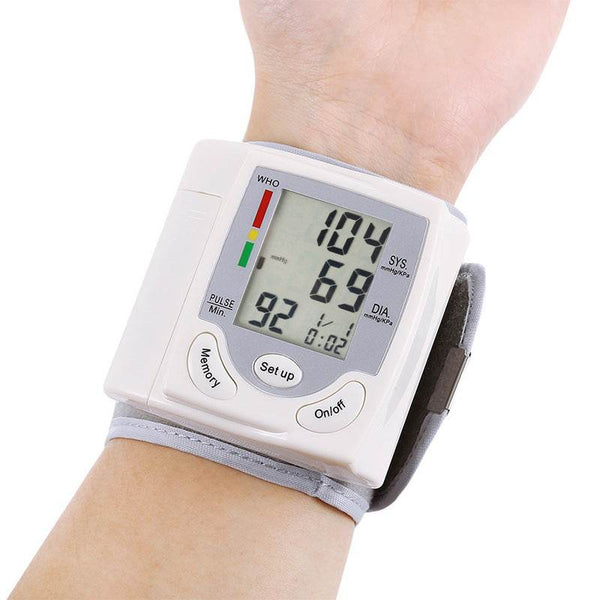 Wrist Blood Pressure Monitor, Fully Automatic Blood Pressure Measuring Device, Electronic Blood Pressure Monitor, Blood Pressure Measuring Device For Elderly People To Measure Hypertension - ZEYTONCART
