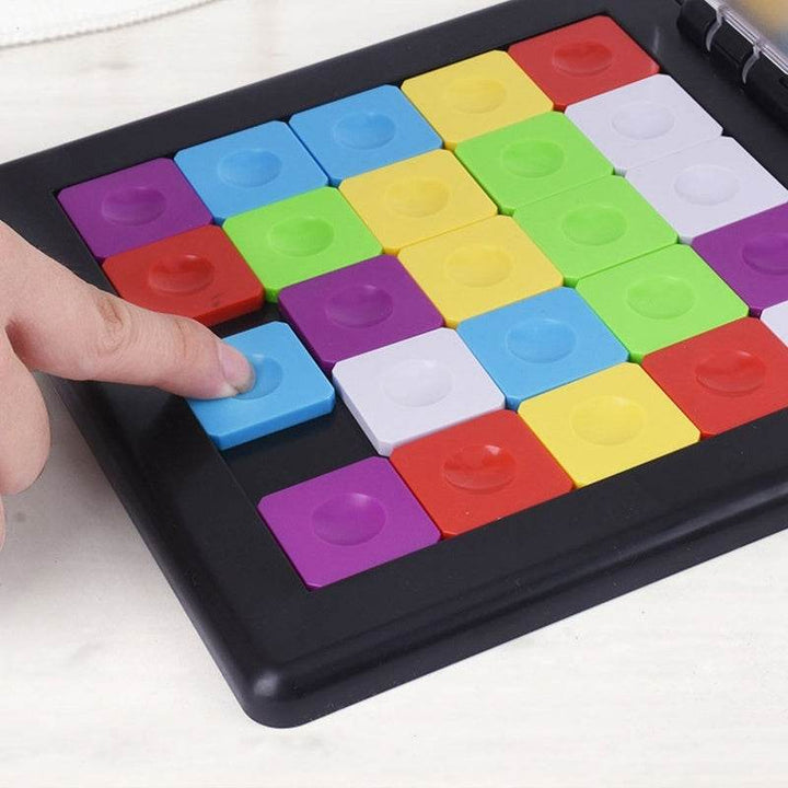 Play against colored cubes - ZEYTONCART