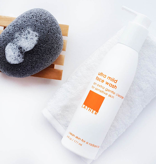 Balancing Botanical Face Wash with White Tea, Rosemary & Chamomile - ZEYTONCART