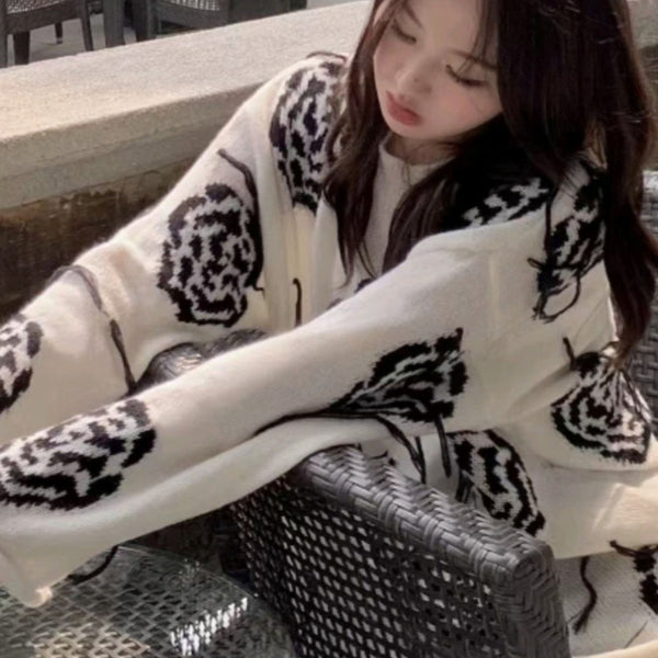 Women's Autumn And Winter Comfortable Outerwear Inner Wear Flower Top - ZEYTONCART