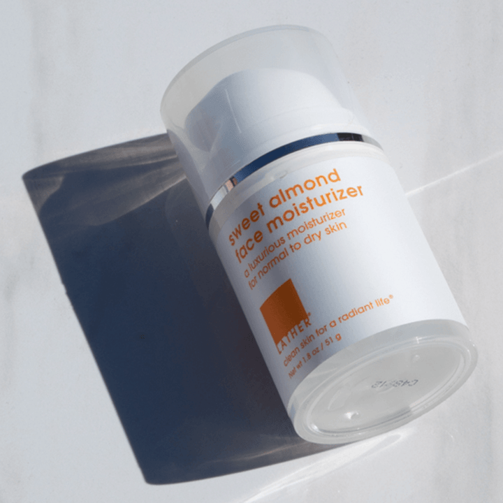 Vitamin-Rich Daily Face Moisturizer with Sweet Almond, Macadamia & Avocado Oils - ZEYTONCART