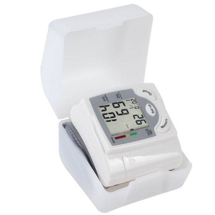 Wrist Blood Pressure Monitor, Fully Automatic Blood Pressure Measuring Device, Electronic Blood Pressure Monitor, Blood Pressure Measuring Device For Elderly People To Measure Hypertension - ZEYTONCART